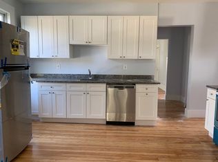 12 Merrill Rd APT 3, Worcester, MA 01606