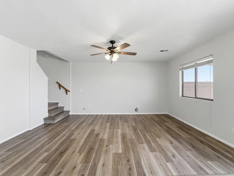 41628 W Hillman Dr — Photo 16