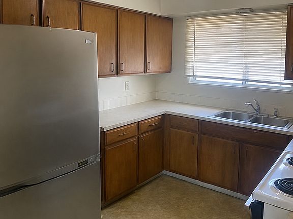 3rd image of 2317 Benton Ave #2319
