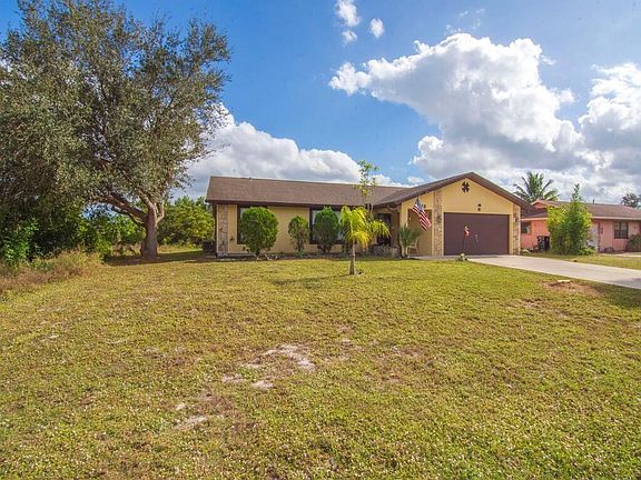 3rd image of 2543 SE Price Court