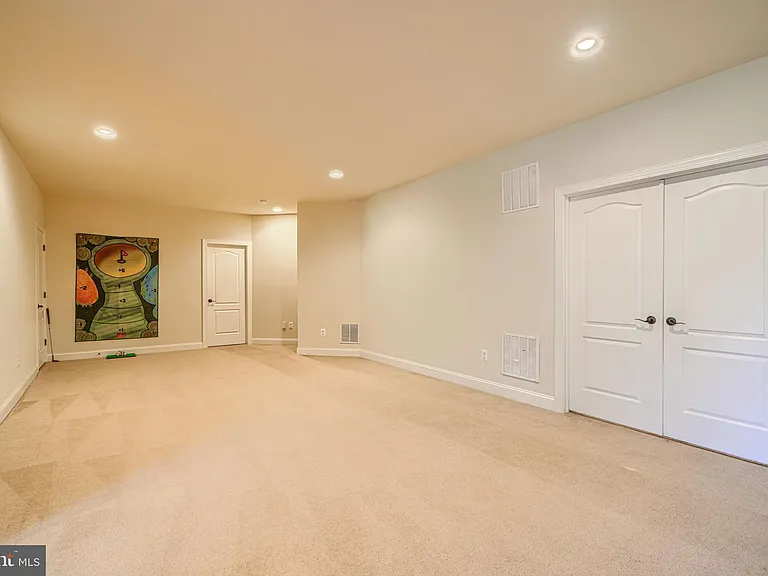 1319 Martin Meadows Dr — Photo 97