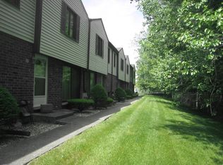 776 Greenwood Rd, Northbrook, IL 60062