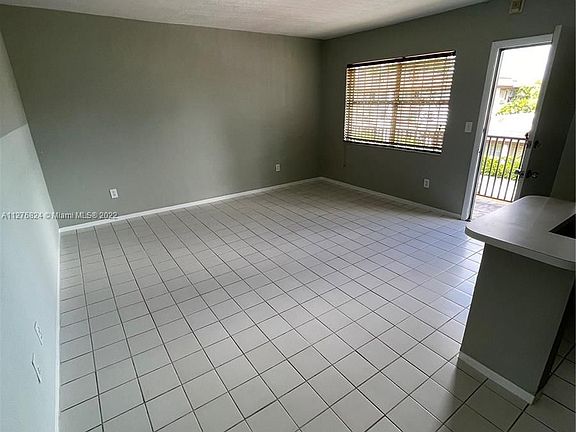 4th image of 7505 SW 82nd St APT 318