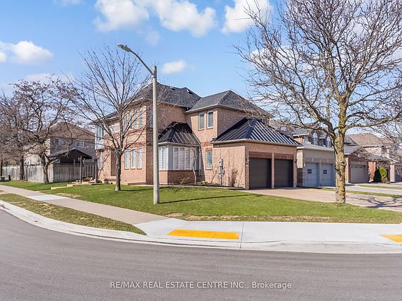 3rd image of 51 Pebblestone Cir