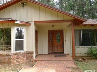 3812 Kingbird Ln, Camino, CA 95709