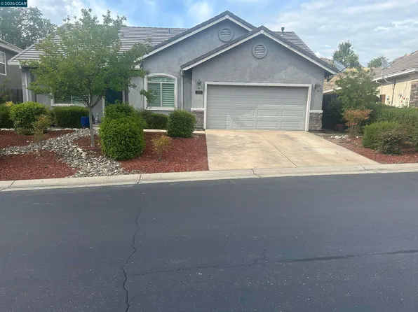 305 Gold Creek Dr, Valley Springs, CA 95252