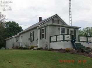215 4th St, Willard, OH 44890