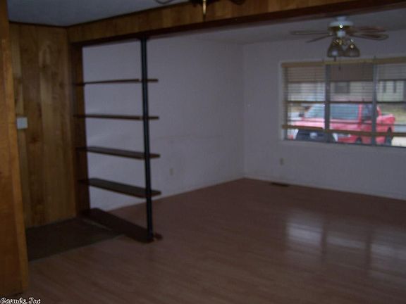 2nd image of 1720 W Arch Ave