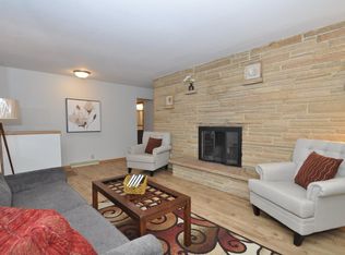 1712 S 169th St, New Berlin, WI 53151