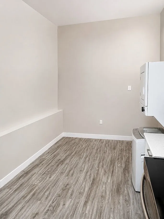 1 bed, 859 sqft, $1,600 — Photo 3