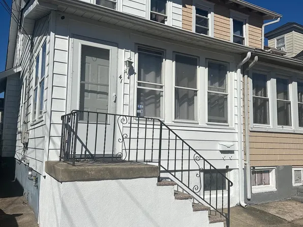 41 New Cedar Ln, Hamilton, NJ 08610