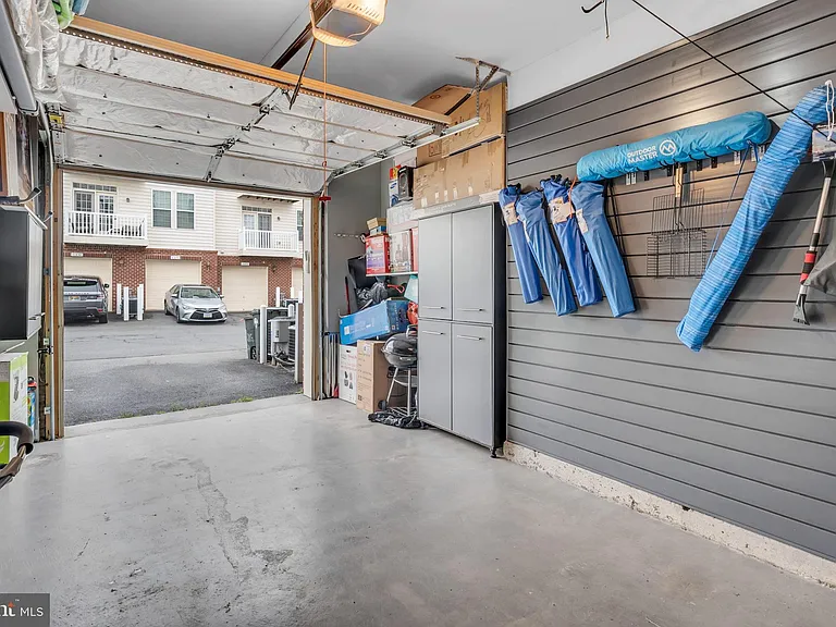 21600 Romans Dr — Photo 32