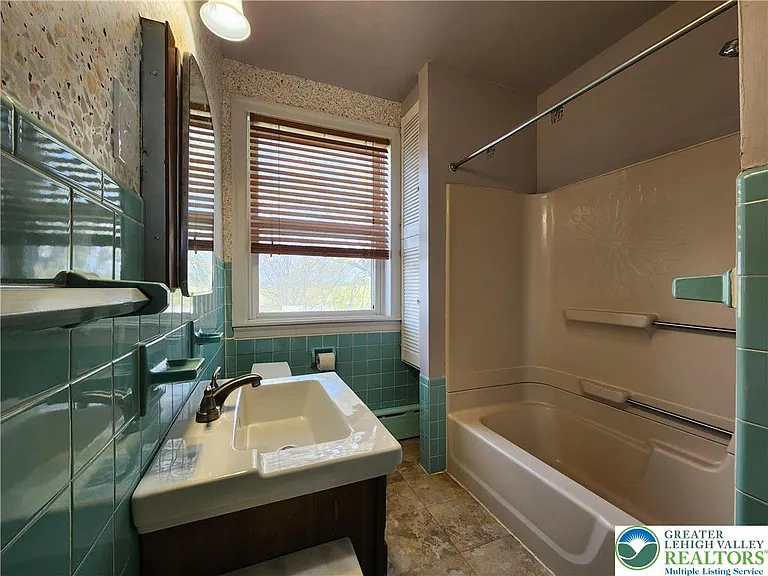 4939 Indian Creek Rd — Photo 20