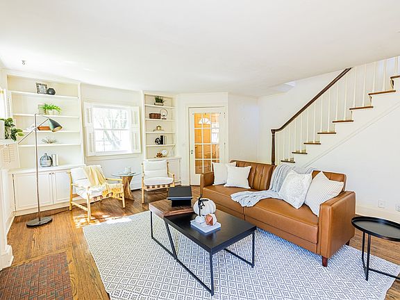 4th image of 74 Avalon Dr