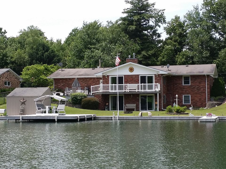 lake house