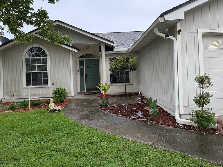 8162 Boonesborough Trl — Photo 1