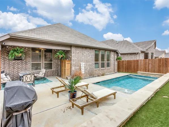 6149 Cobbetts Pond Ln, Fort Worth, TX 76179