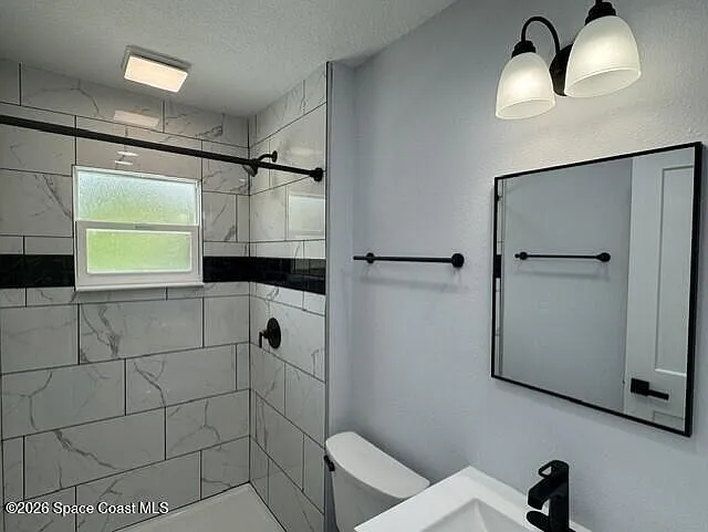 2137 Canterbury Ln — Photo 13
