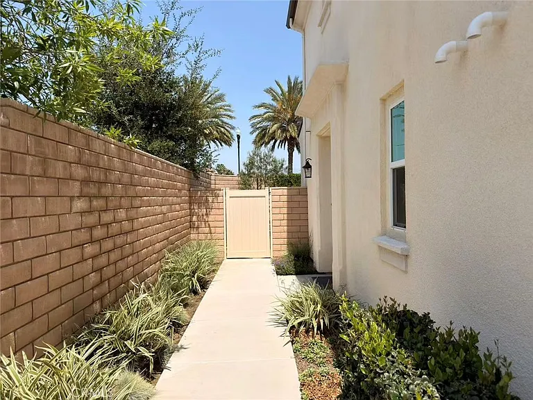196 Bonita Ln — Photo 25