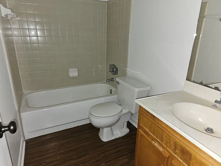 1808 Jackson Bluff Rd #E — Photo 7