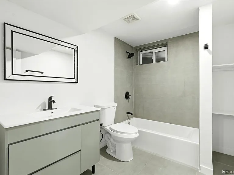 6752 S Dahlia Ct — Photo 35