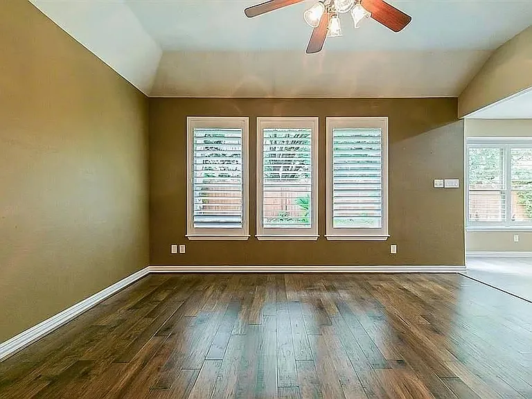 5823 Centennial Glen Dr — Photo 20