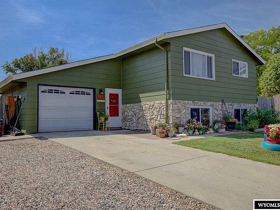2nd image of 725 Powder River Ct