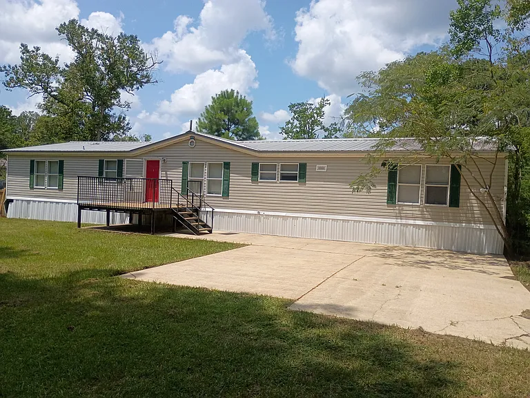 N Thibodeaux Rd — Photo 1