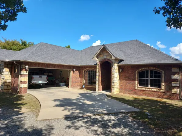 305 Raintree Rd, Poteau, OK 74953