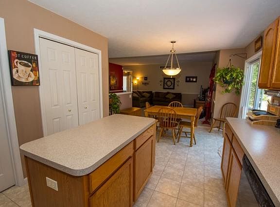 5th image of 207 Taylors Way