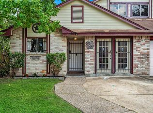 10070 Sharpton Dr, Houston, TX 77038