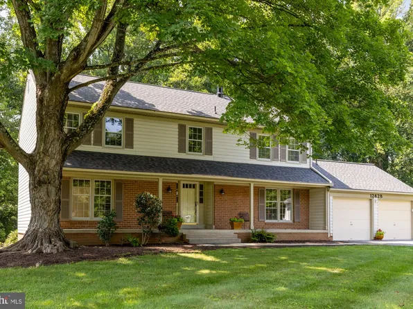 12428 Goldfinch Ct, Rockville, MD 20854