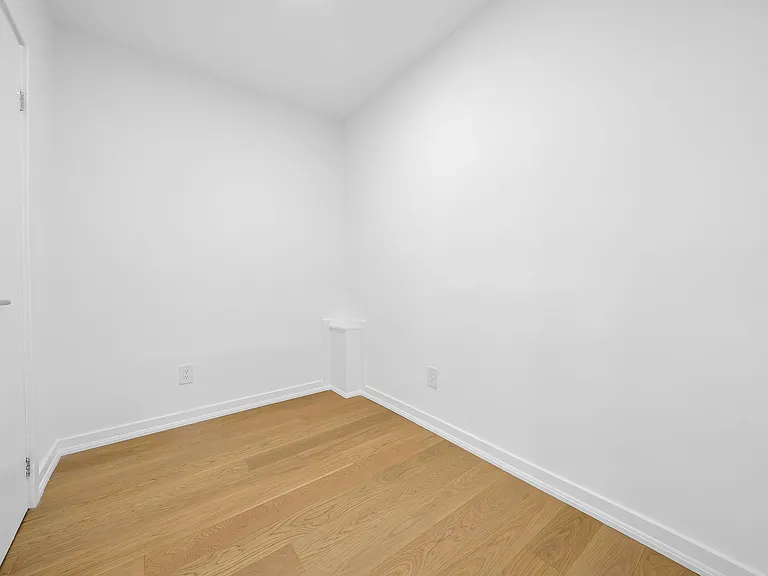 26 Balmoral Ave — Photo 25