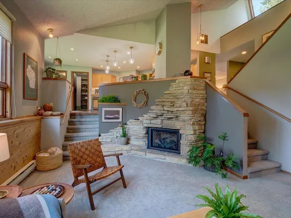 606 Blue Ridge Parkway, Madison, WI 53705