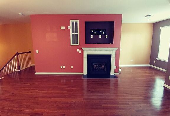 5th image of 886 Windy Falls Dr