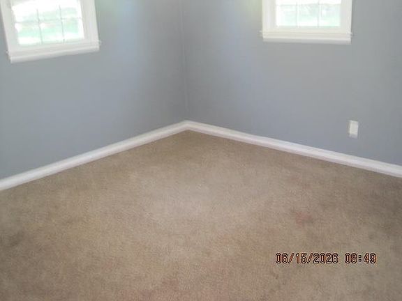 4th image of 1661 Hanging Rock Rd