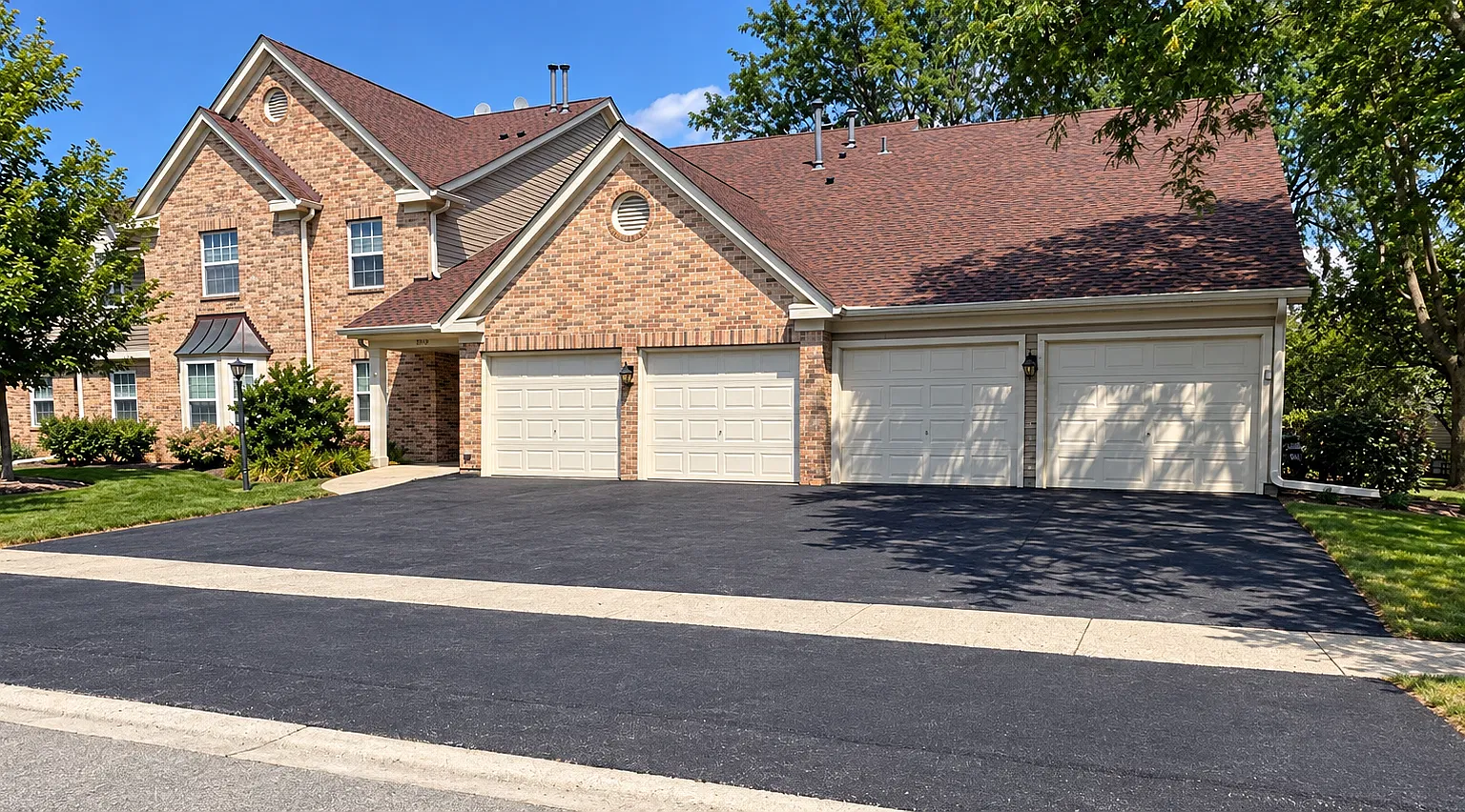 2 bed, 1200 sqft, $2,400 — Photo 1