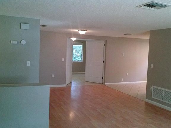 3rd image of 9400 Gray Fox Ln