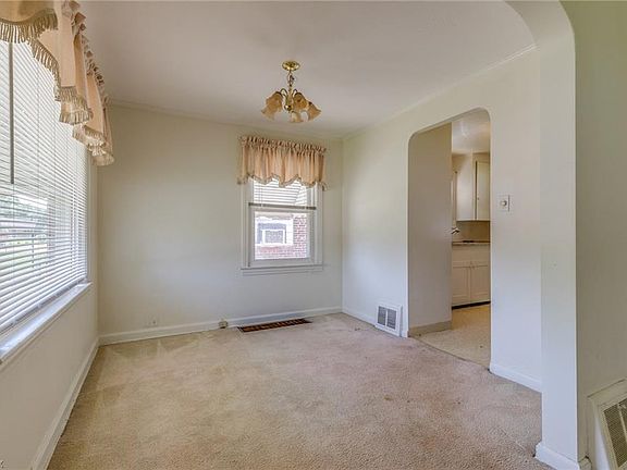 4th image of 5562 Beechwood Ave