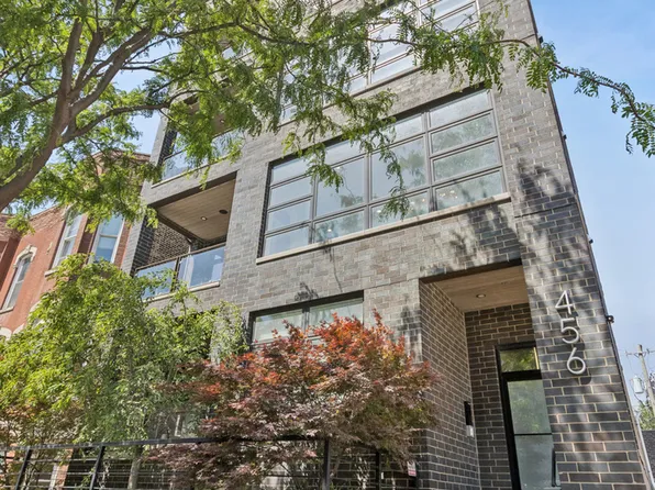 456 N Carpenter St APT 2, Chicago, IL 60642