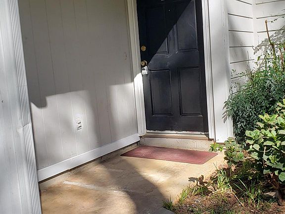 3rd image of 6129 Woodthrush Dr