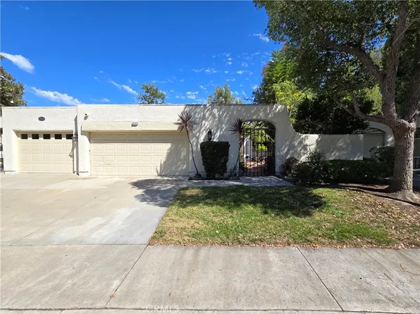3514 Bahia Blanca W Unit B, Laguna Woods, CA 92637
