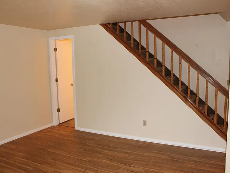 1601 Enfield St — Photo 9