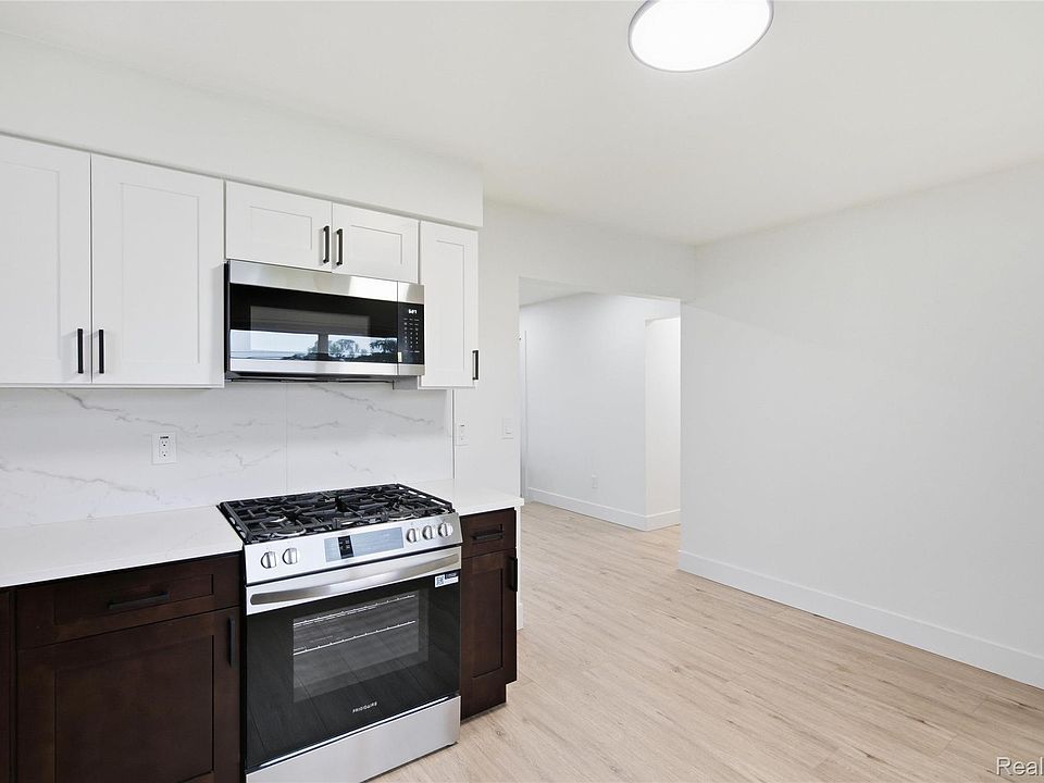 32654 Bunert Rd, photo 13