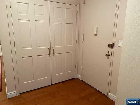 4th image of 300 Winston Dr APT 302