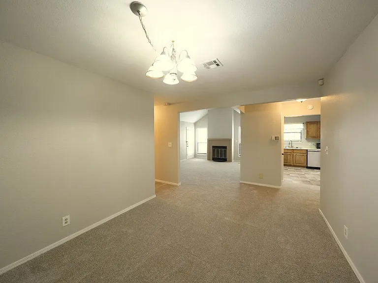 6327 S 90th East Ave — Photo 3