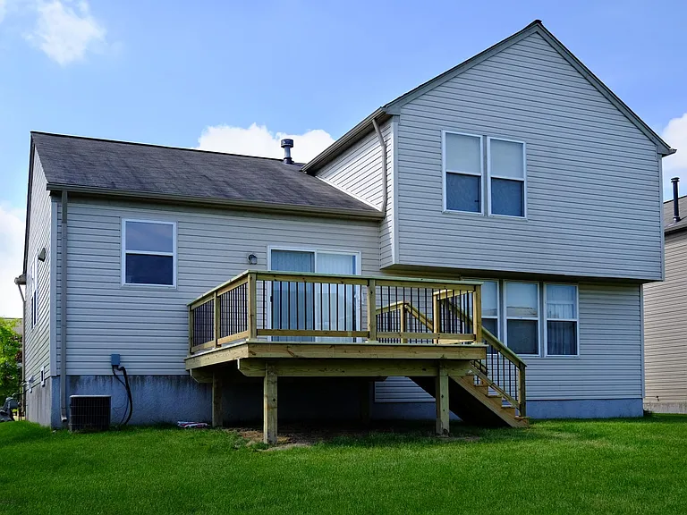 9653 Wexford Dr — Photo 18