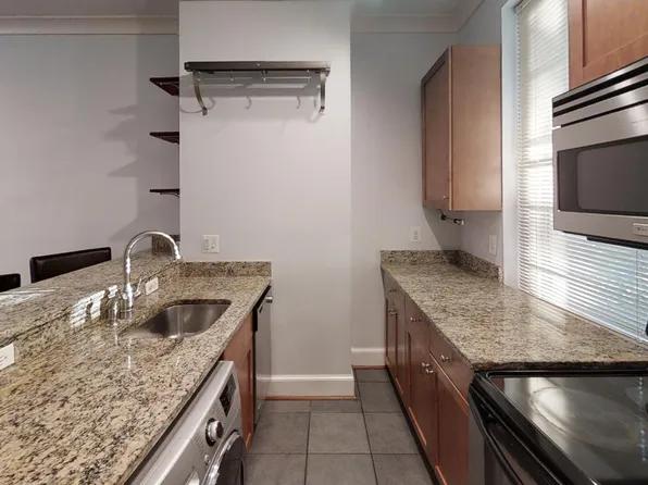 218 4th St SE, Washington, DC 20003