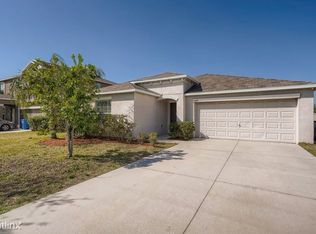 2207 4th St SW, Ruskin, FL 33570