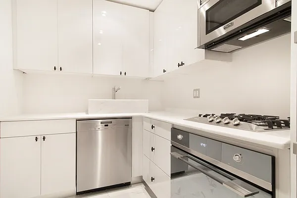 Rented by WAM Partners - William Moses Co. | media 6